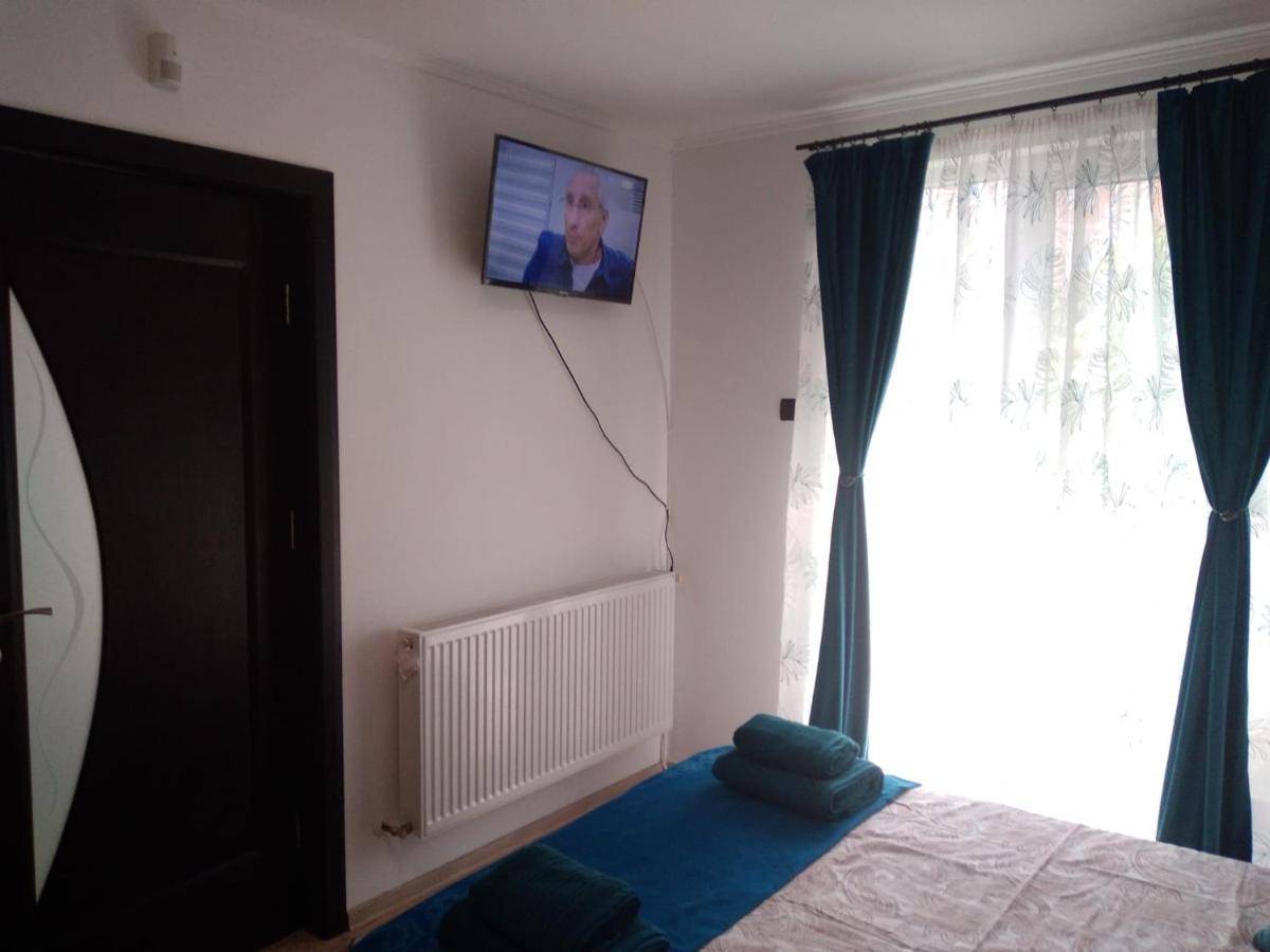 White House Guest House Хунедоара Экстерьер фото